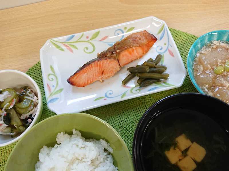 かなめ一倫荘　食器選び♪